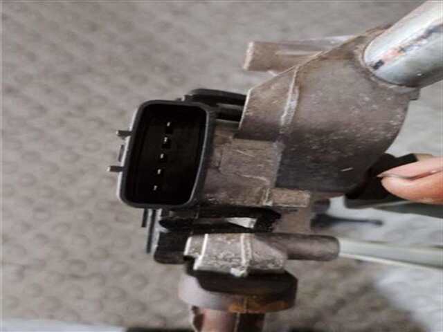 Foto 3ª: Motor Limpia Delantero Dacia Duster 1.5 PRESTIGE [1.5 LTR. - 85 KW BLUE DCI DIESEL FAP CAT] [K9K 872]