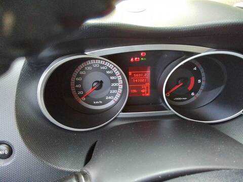 Foto 2ª: Cuadro de Instrumentos Mitsubishi Outlander 2.0 DI-D INTENSE 140CV 103KW [BSY] (2007)