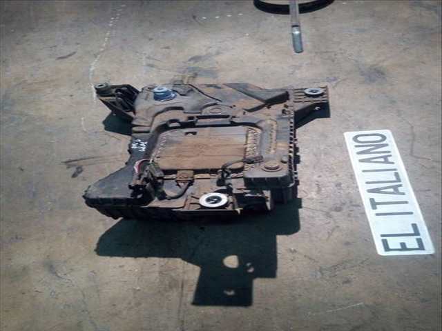 Foto 4ª: Deposito de Combustible Peugeot 308 STYLE 120CV 88KW [BH01] (2017)