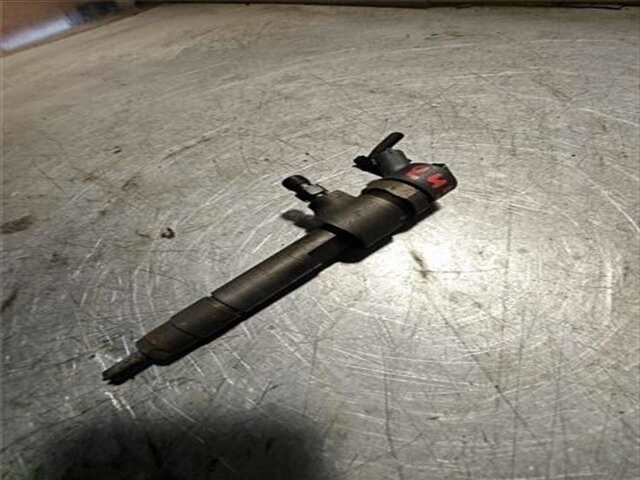 Foto 2ª: Inyectores Opel Astra 1.9 COSMO [1.9 LTR. - 88 KW CDTI] [Z19DT]