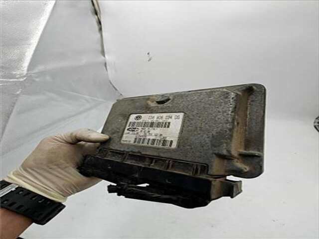Foto 3ª: Centralita Motor ECU Seat Ibiza 1.4 SPORT RIDER [1.4 LTR. - 74 KW 16V] [BBZ]