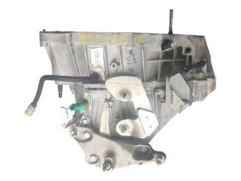 Foto 3ª: Caja Cambios Dacia Duster 1.5 DCI HSMC) 107CV (2010)