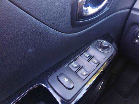 Botonera Elevalunas Renault Captur K9KF6
