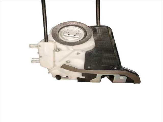 Cerradura Puerta Trasera Derecha Toyota Yaris 1.3 NSP130_ NSP130)