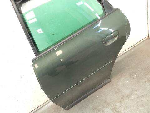 Foto 3ª: Puerta Trasera Izquierda Audi A3 1.6 ATTRACTION 101CV 74KW