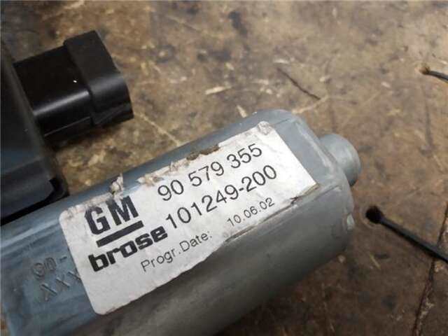 Foto 3ª: Elevalunas Eléctrico Delantero Izquierdo Opel Zafira 1.8 16V [Z 18 XE]