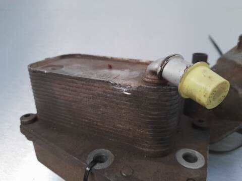Foto 4ª: Radiador Aceite Opel Vectra COMFORT 120CV 88KW [Z19DT] (2004)