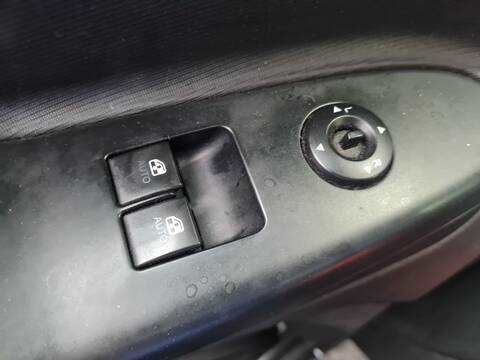 Botonera Elevalunas Kia Ceed 116CV
