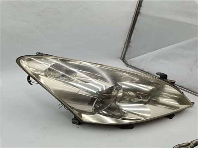 Foto 3ª: Faro Derecho Toyota Corolla 2.2 D-4D SOL [2.2 LTR. - 100 KW TURBODIESEL CAT] [2ADFTV]