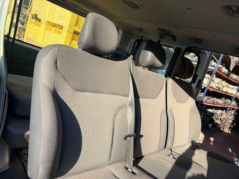 Foto 3ª: Asientos Traseros Renault Trafic VERSION INDEFINIDA (2001)