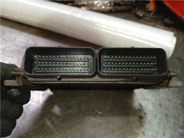 Foto 3ª: Centralita Motor ECU Renault Clio 1.4 AUTHENTIQUE [1.4 LTR. - 72 KW 16V]