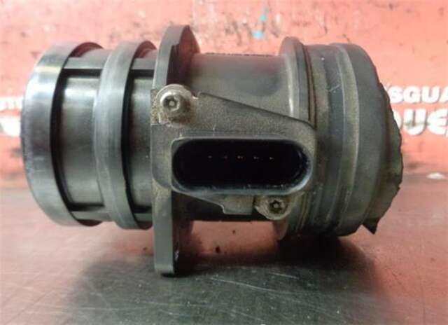 Foto 2ª: Caudalimetro Audi A4 2.0 20V CAT (131CV) [ALT]