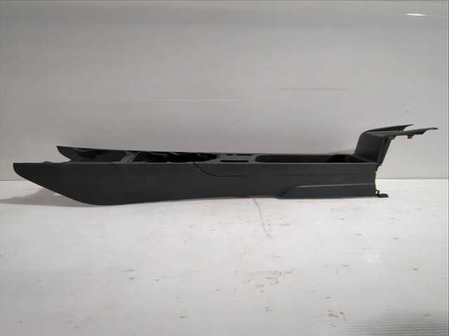 Consola Central Toyota Yaris 1.5 HYBRID MXPH11) 92CV 68KW