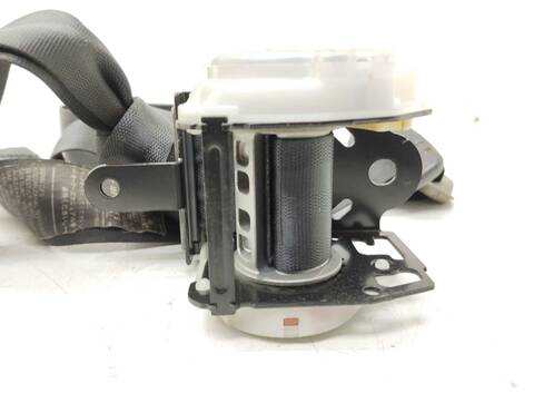 Foto 4ª: Cinturón Trasero Derecho Mitsubishi Grandis 2.0 DI-D CAT 136CV 100KW [BSY] (2007)