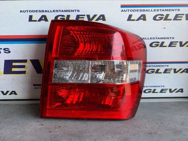 Piloto Trasero Derecho Kia Carnival 2.9 CRDI185CV 0CV