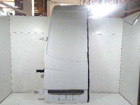 Puerta Trasera Izquierda Mercedes Sprinter 413/416/510/513/516 CDI 906.653/655/657) 129CV 95KW CAJA CERRADA
