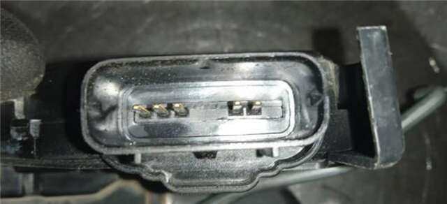 Foto 3ª: Cerradura Puerta Delantera Izquierda Kia Rio 1.0 BUSINESS [1.0 LTR. - 74 KW TGDI (EURO 6)] [G3LC]