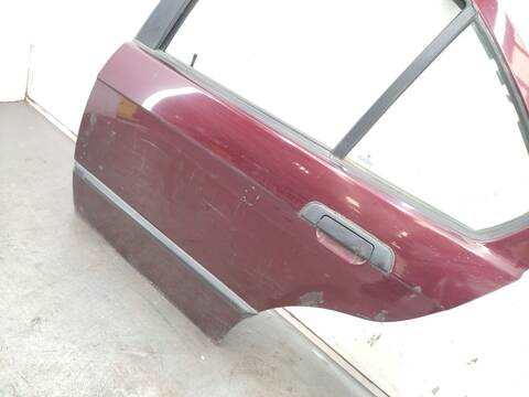 Foto 2ª: Puerta Trasera Izquierda Bmw Serie 3 315 1.6 CAT BERLINA 99CV 73KW (1990)