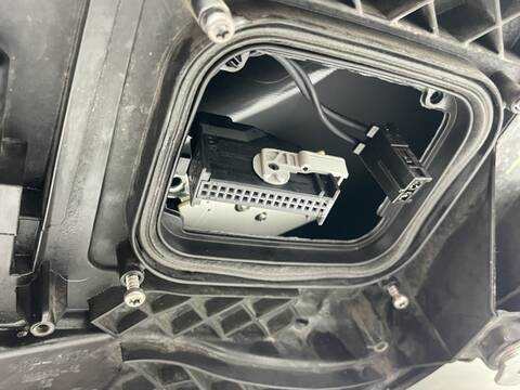 Foto 2ª: Faro Derecho Mercedes Clase E 180 OM651924 (2015)