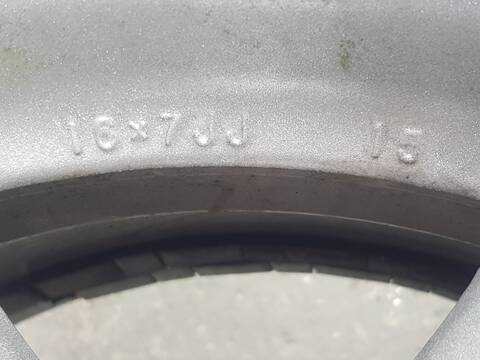 Foto 2ª: LLanta Aleacion Toyota Land Cruiser TD VX 3-PTAS.) KZJ90) (1996)