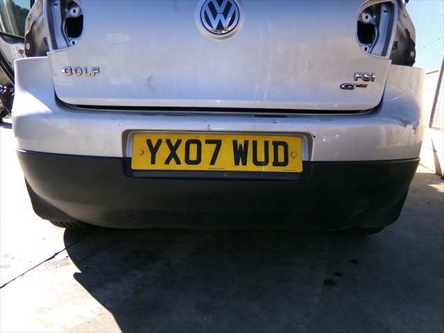 Paragolpes Trasero Volkswagen Golf 1.6 FSI SERIE 5, 2004-2008