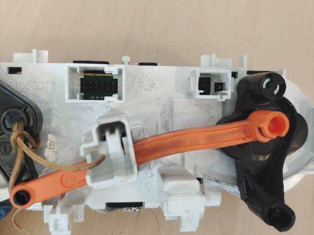 Foto 2ª: Climatizador Peugeot 2008 1.6 HDI [9H06] (2013)