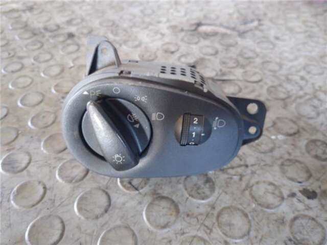 Mando Multifuncion Ford Focus 1.8 AMBIENTE [1.8 LTR. - 66 KW TDDI TURBODIESEL CAT]