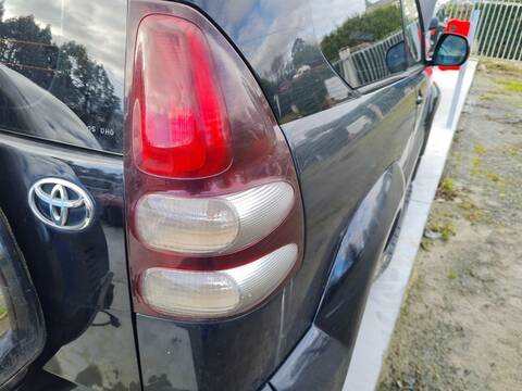 Foto 4ª: Piloto Trasero Derecho Toyota Land Cruiser 3.0 D4-D VXL 166CV 122KW [1KD-FTV] (2005)