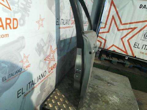 Foto 3ª: Puerta Delantera Derecha Ford Focus TREND 109CV 80KW [G8DB] (2009)