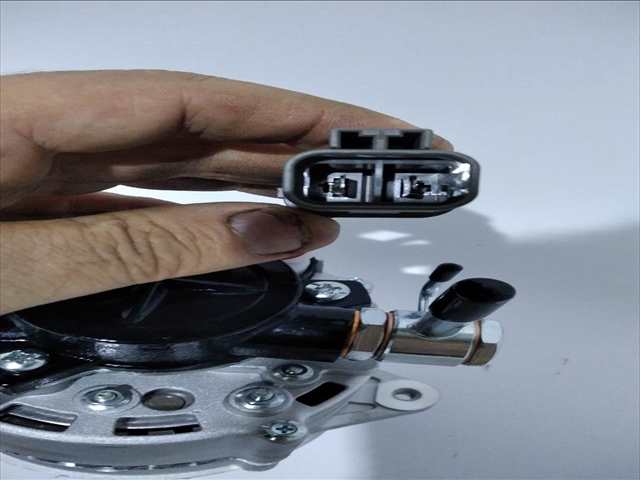 Alternador Nissan Patrol 3.3 D ALTERNADOR 24V