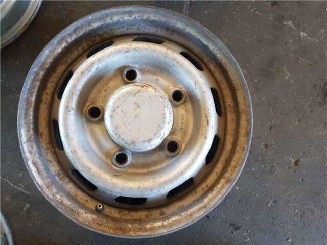 Foto 3ª: LLanta Chapa Nissan Trade 2.0 D [LD20]