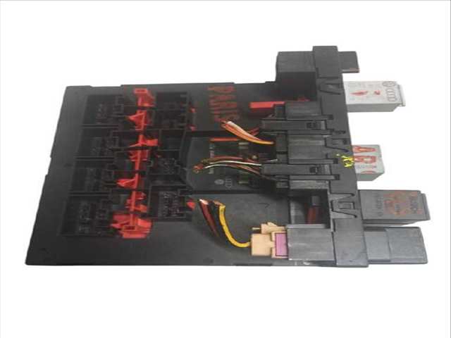 Caja Reles Fusibles Volkswagen Golf 1.9 TDI