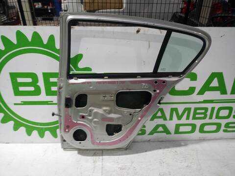 Foto 3ª: Puerta Trasera Derecha Opel Astra ESSENTIA 90CV [Z14XEP] (2004)