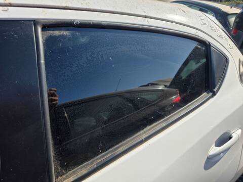 Luna Trasera Izquierda Mazda 2 ZENITH 116CV 85KW