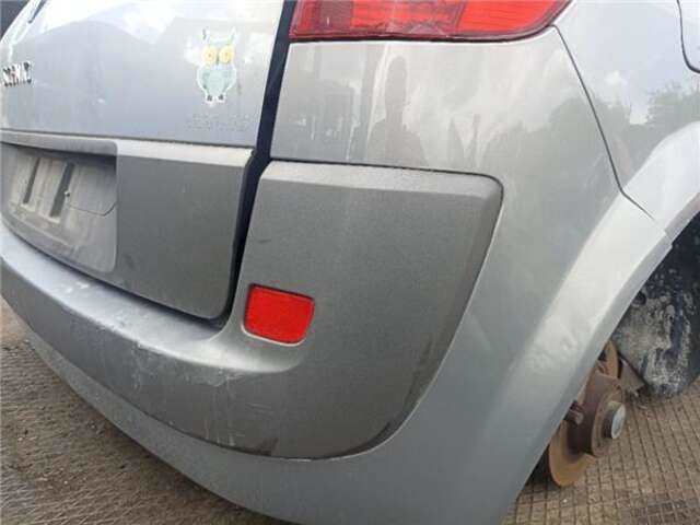 Paragolpes Trasero Renault Scenic 1.9 AUTHENTIQUE [1.9 LTR. - 88 KW DCI DIESEL] (JM)(2003-_)