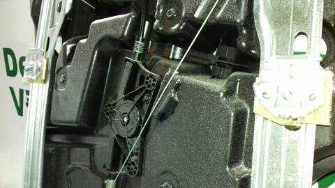 Foto 3ª: Elevalunas Eléctrico Delantero Derecho Mercedes Clase V 200 136CV 100KW (2014)