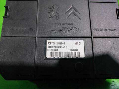 Foto 3ª: Caja Reles Fusibles Citroen C4 EXCLUSIVE AUT. 109CV [9HZDV6TED4] (2006)