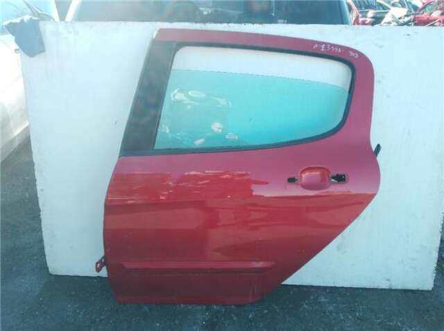 Puerta Trasera Izquierda Peugeot 308 1.6 CONFORT [1.6 LTR. - 80 KW HDI FAP CAT (9HZ - DV6TED4)]