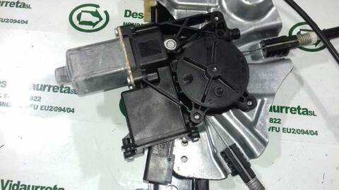 Foto 3ª: Elevalunas Eléctrico Delantero Derecho Opel Astra EXCELLENCE 131CV 96KW [A17DTS] (2013)