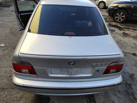 Foto 3ª: Portón Bmw Serie 5 518 206S4 BERLINA (2000)