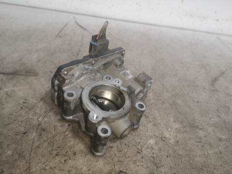 Foto 3ª: Caja Mariposa Renault Captur H4BB408 (2017)