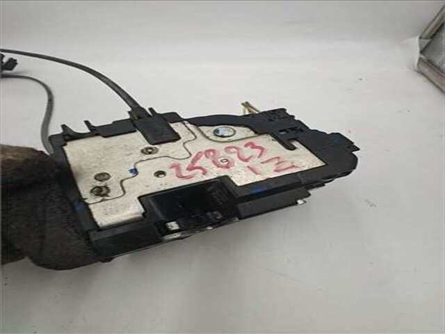 Foto 2ª: Cerradura Puerta Delantera Izquierda Nissan NV200 1.5 NV200 FURGÓN COMFORT [1.5 LTR. - 81 KW DCI CAT]
