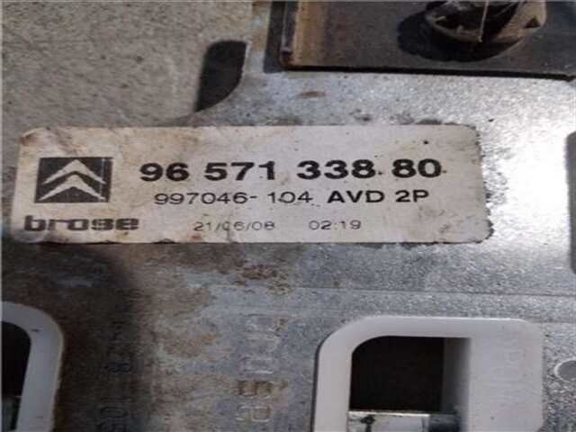 Foto 3ª: Elevalunas Eléctrico Delantero Derecho Citroen C4 1.4 COOL [1.4 LTR. - 65 KW 16V] [KFU]