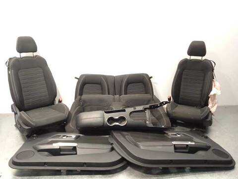 Asientos Traseros Ford Mustang BASIS 317CV 233KW