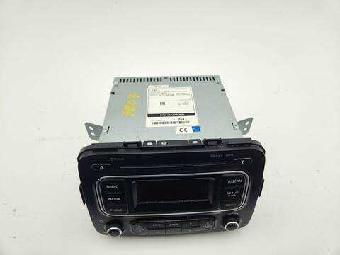 Foto 3ª: Sistema Audio Radio CD Kia Carens BASIC 135CV 99KW [G4FD] (2017)