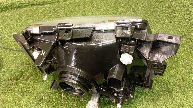 Foto 4ª: Faro Izquierdo Nissan Patrol 3.0 DI Y61 5P [ZD30] (2002)