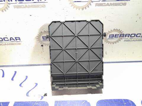 Foto 3ª: Caja Reles Fusibles Peugeot 207 1.4 16V VTI CAT 8FS - EP3) 95CV 70KW [KFVTU3A] (2008)