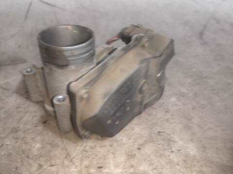 Foto 3ª: Caja Mariposa Volkswagen Polo BBY (2005)