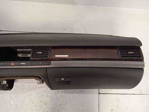 Foto 3ª: Salpicadero Audi A8 3.0 V6 24V TDI 233CV 171KW (2004)