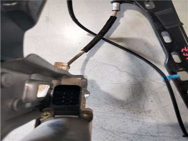 Foto 2ª: Elevalunas Eléctrico Delantero Derecho Mercedes Clase C 160 2.2 220 CDI (203.006) [2.2 LTR. - 105 KW CDI CAT] [646963]